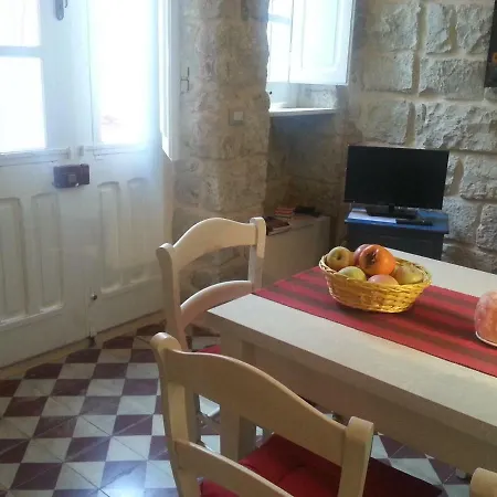 Sibilla Family Suites Affittacamere Carloforte (Isola di San Pietro)